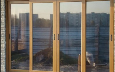 Алюминиевое двухстворчатое окно 